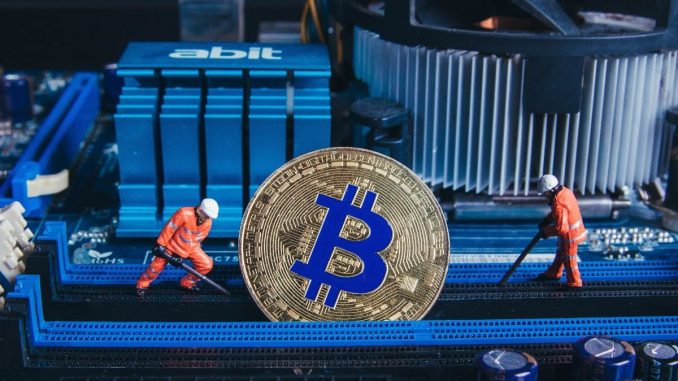 Bitcoin madencileri Nisan ayında toplam ne kadar kazandı?